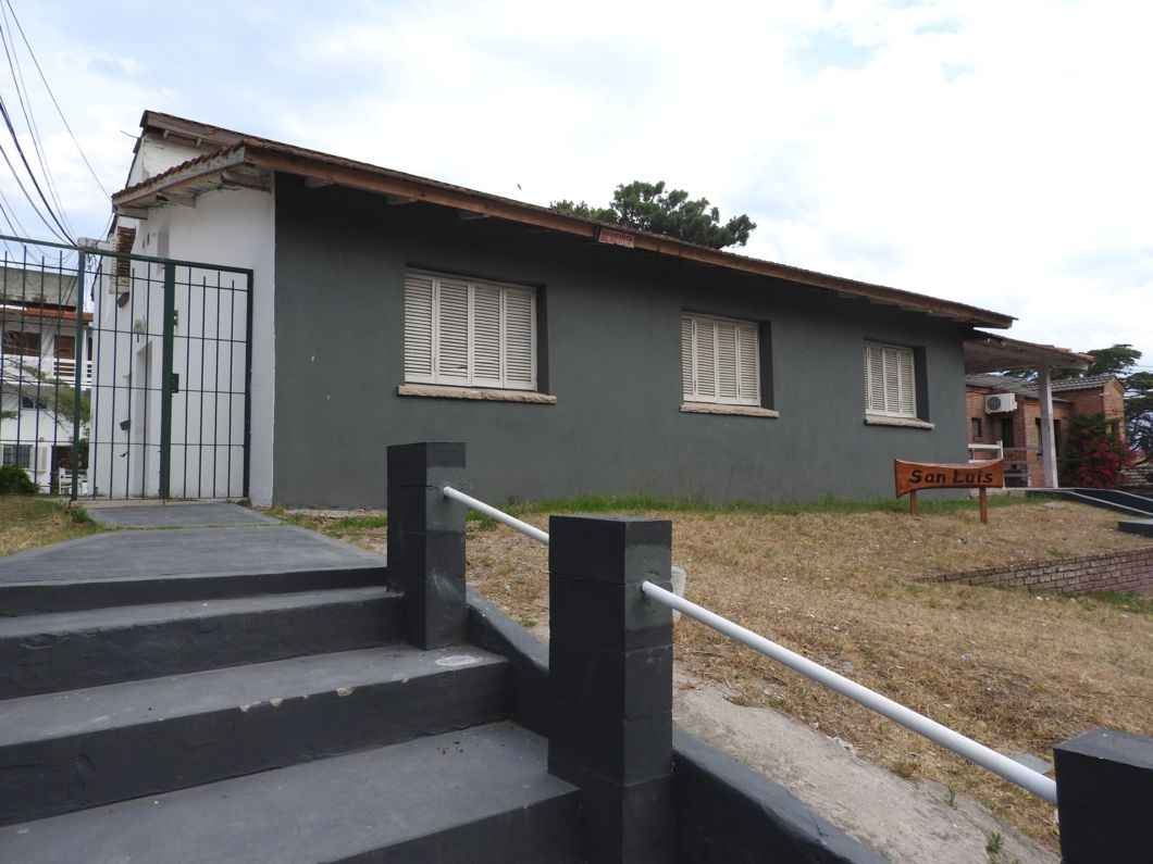 Depto. n°3 - En el corazón de Villa Gesell – Av 4 entre Paseos 108 y 109 